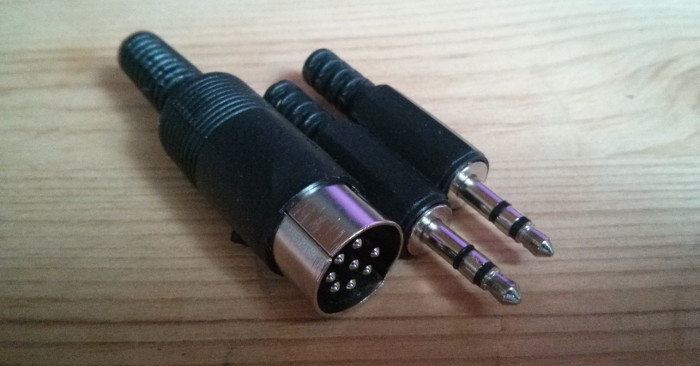 Prises pour le cable k7 VG5000